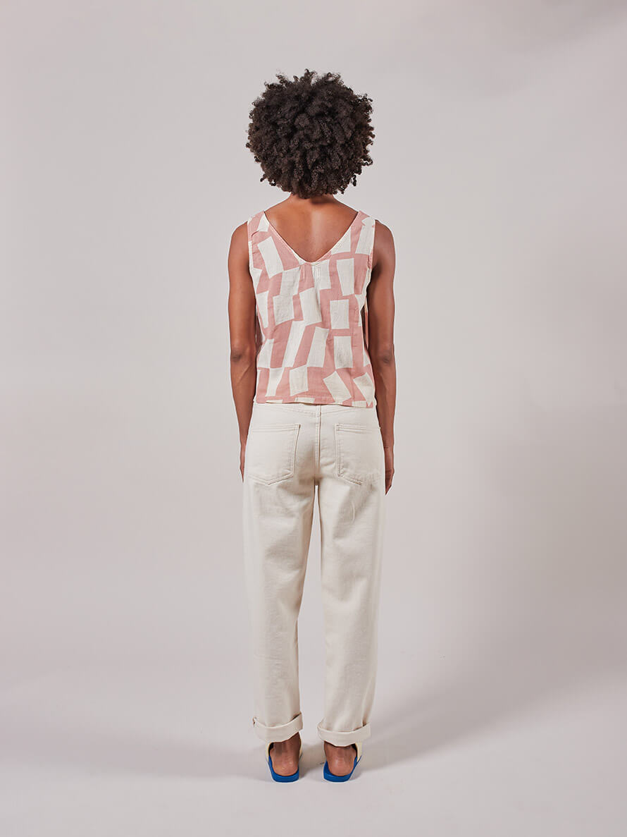 Fingers Crossed Embroidery Straight Jean