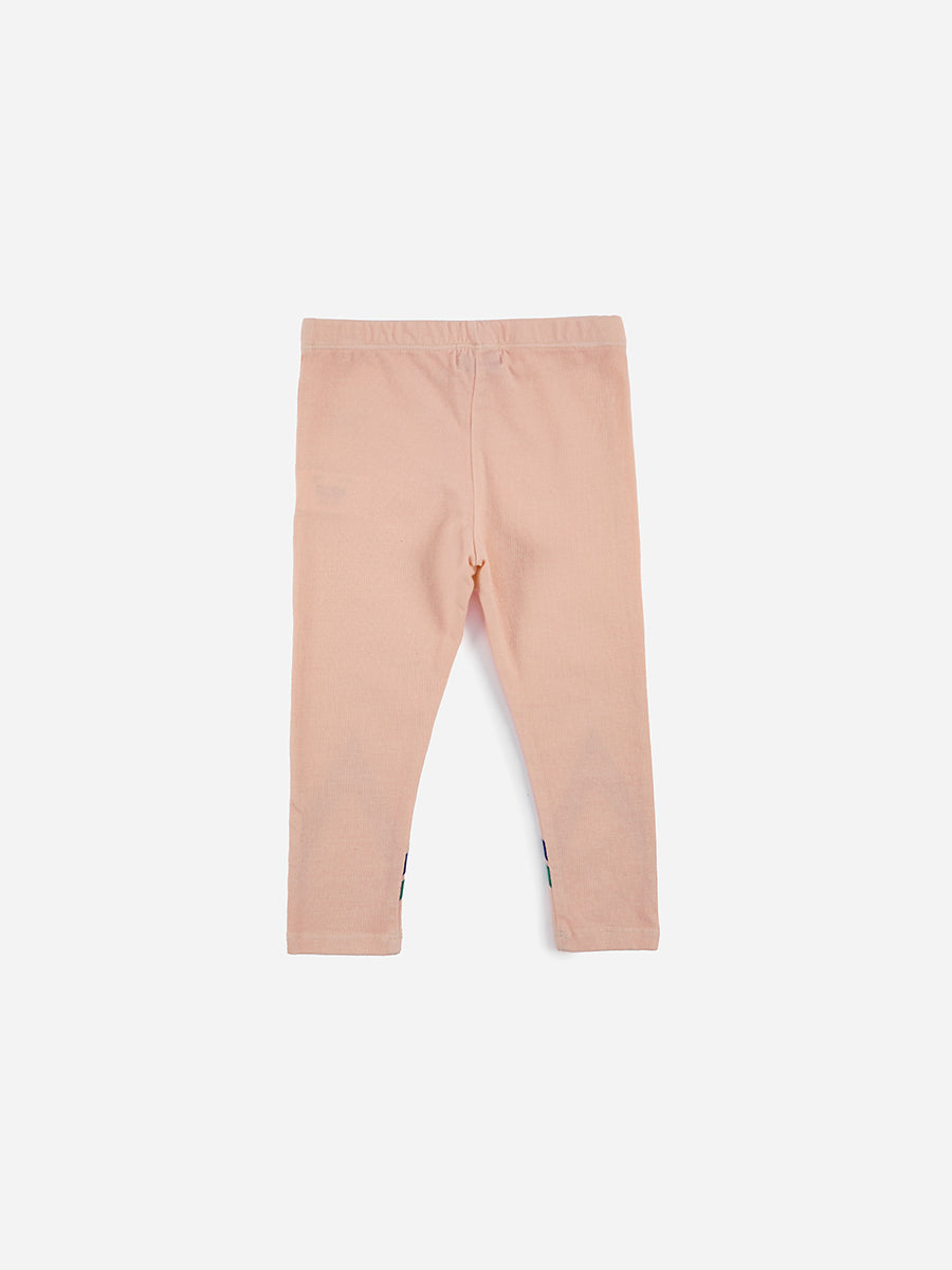 Triangular leggings