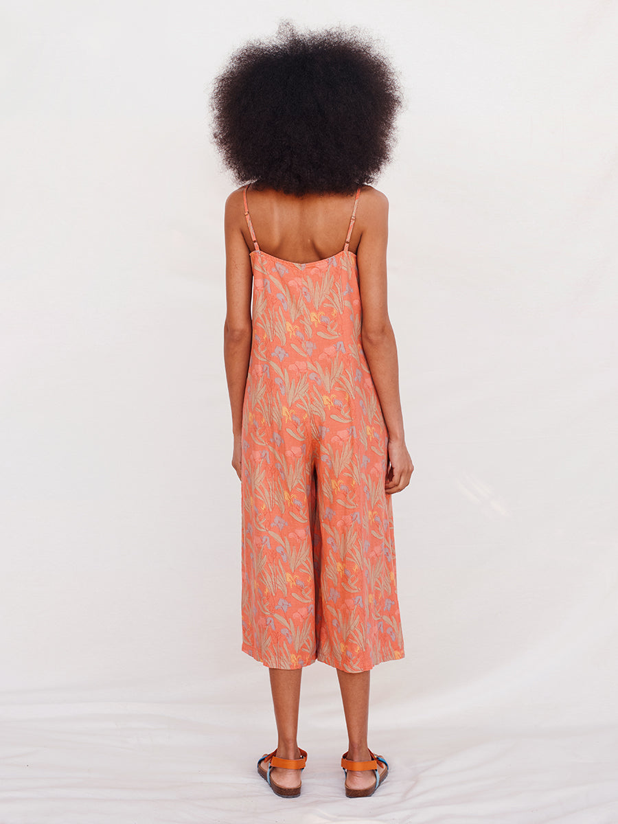Floral print strap buttoned jumpsuit
