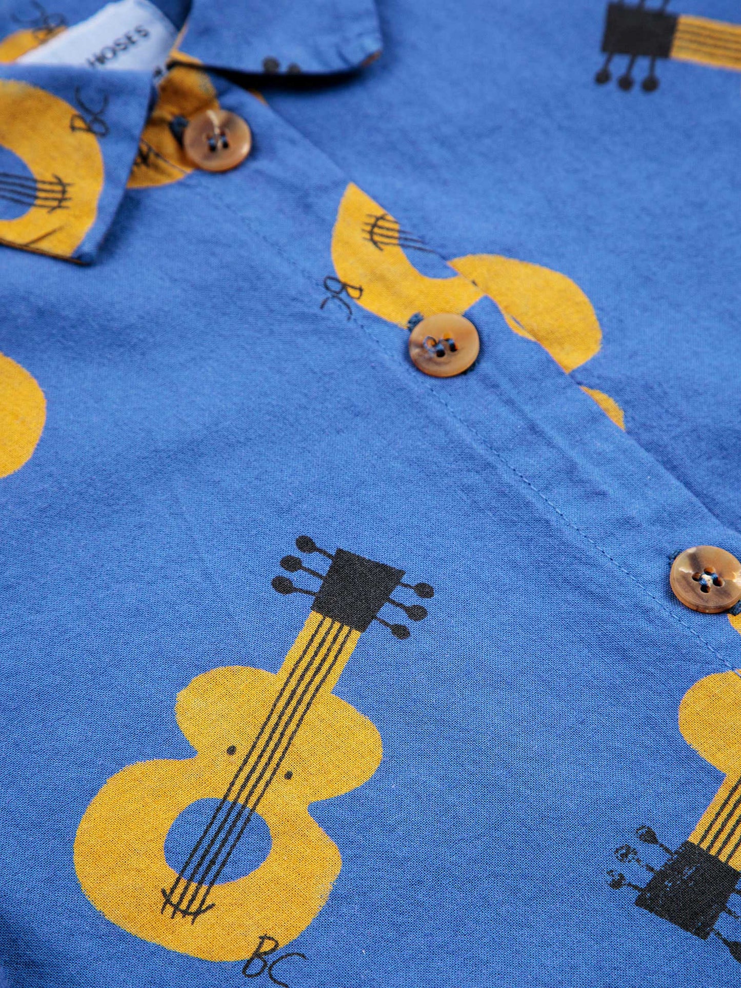 Acoustic Guitar all over woven shirt