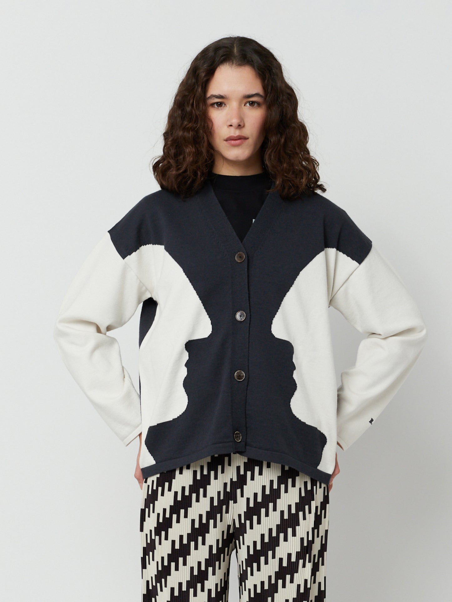 Faces intarsia knitted cardigan