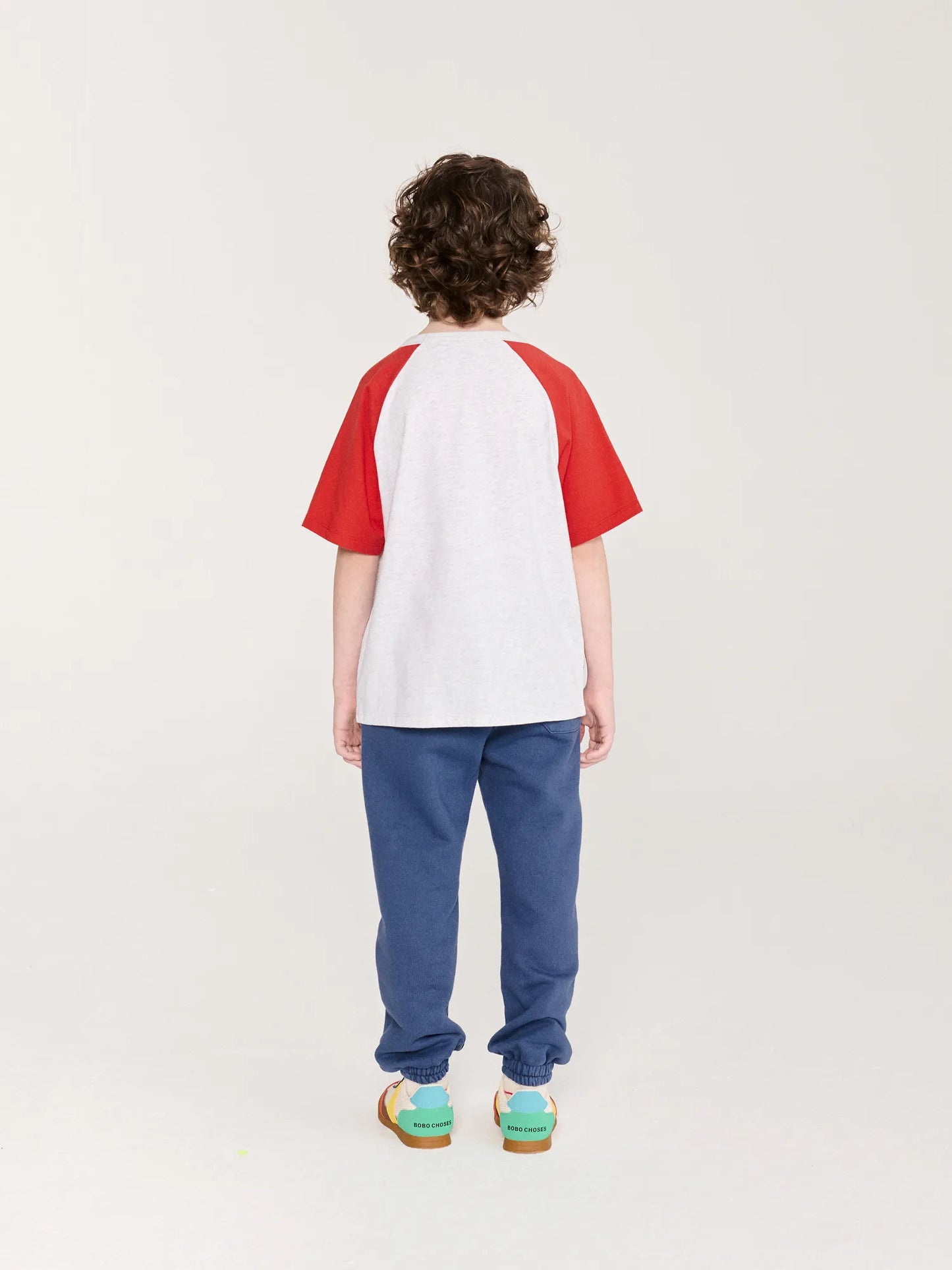 Camiseta Bobo Choses con mangas de raglán