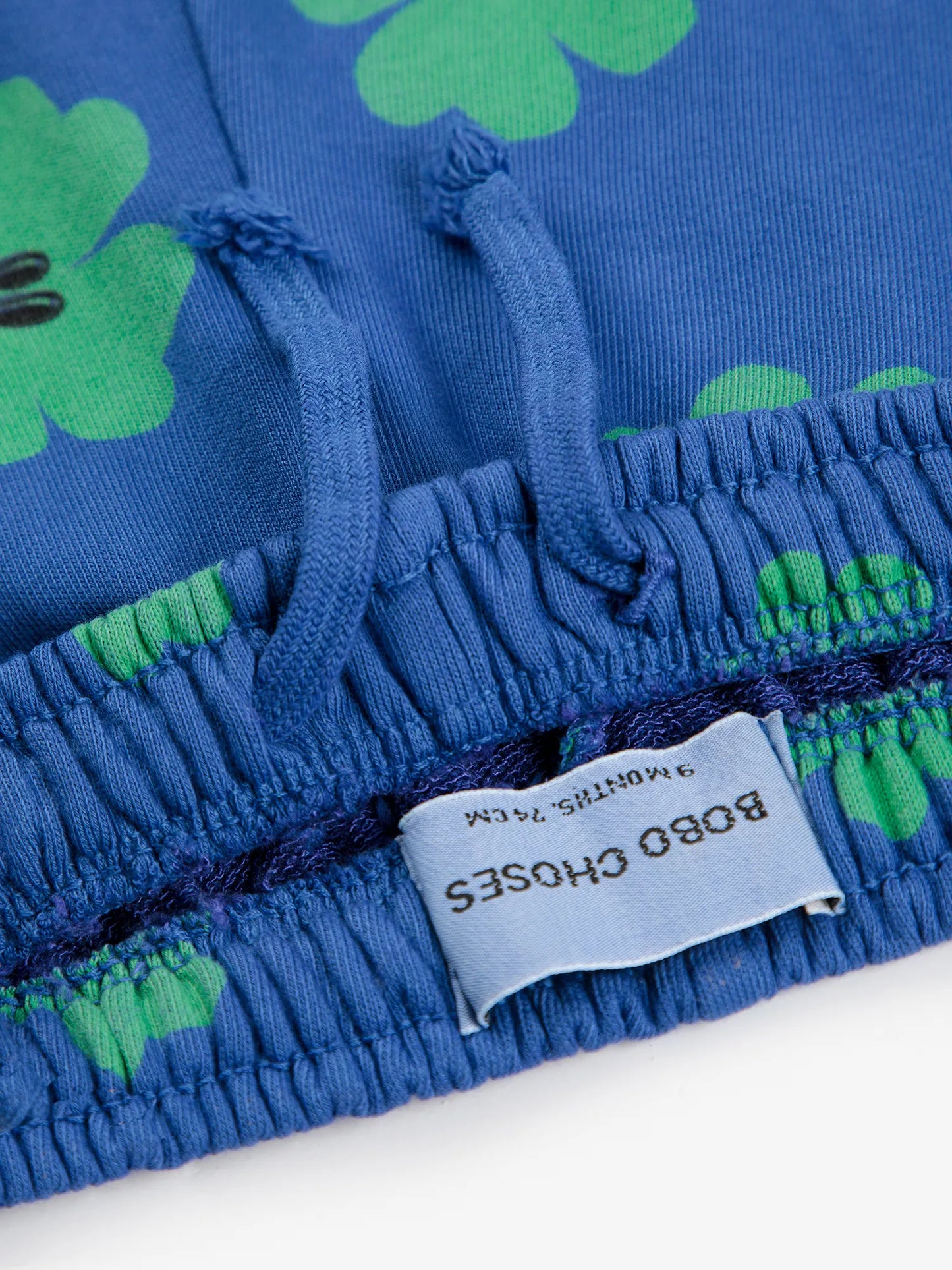 Lucky Clover all over sweatshirt look