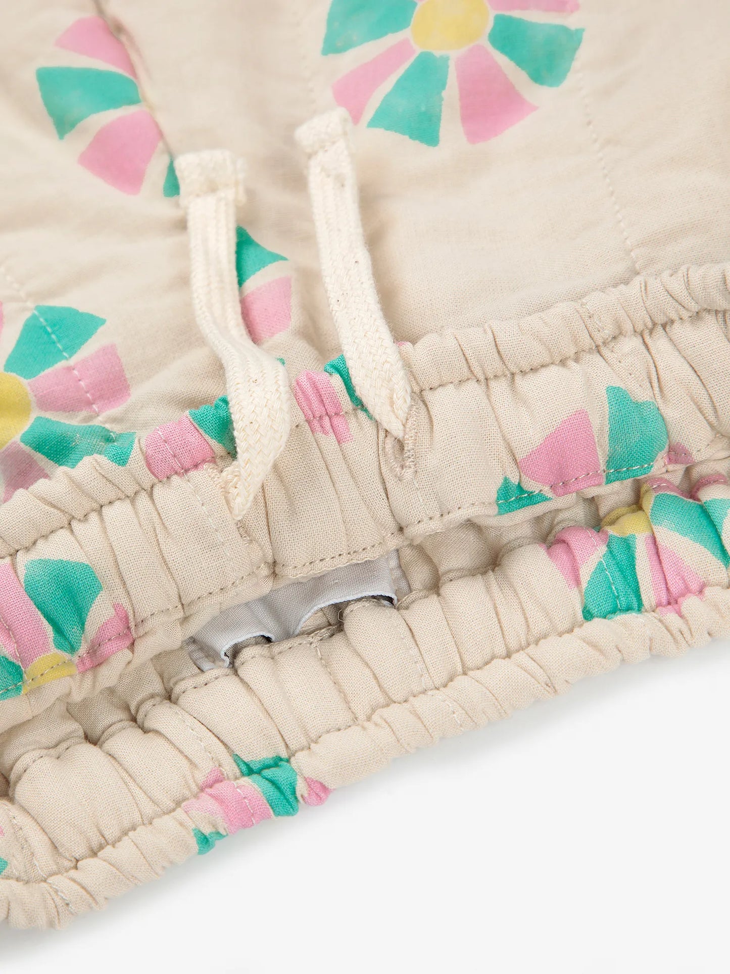 Kaleidoscope all over sweatshirt look