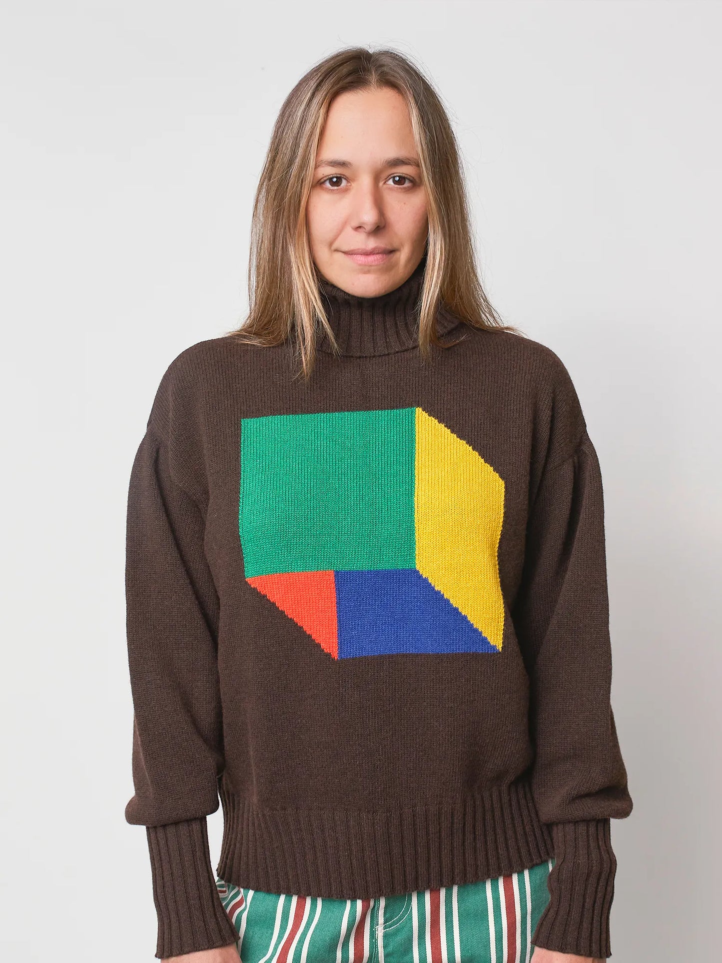 Color cube turtle neck jumper