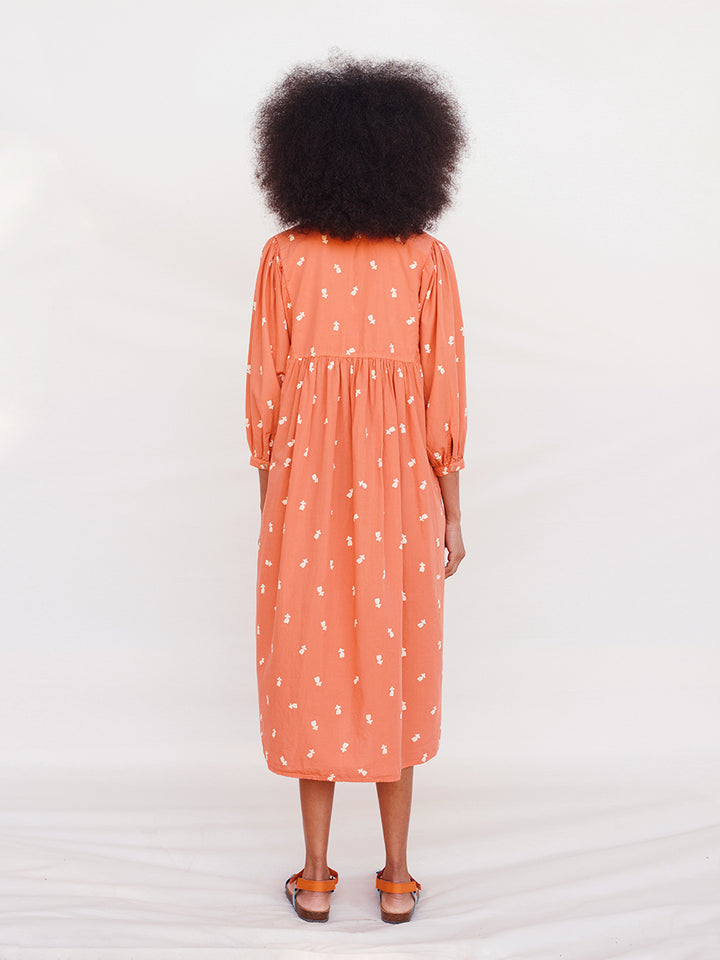 Maxivestit amb coll en punta Beauty is Everywhere