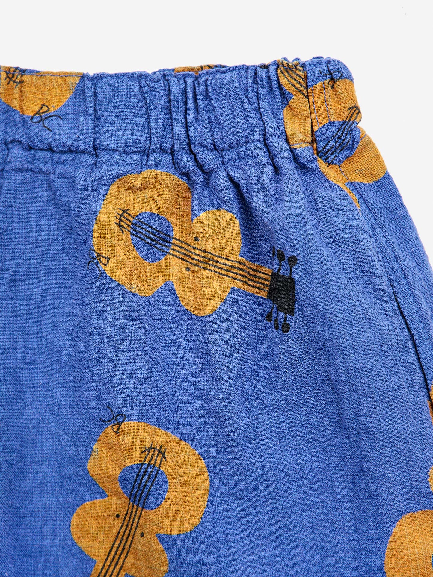 Acoustic Guitar all over woven shorts