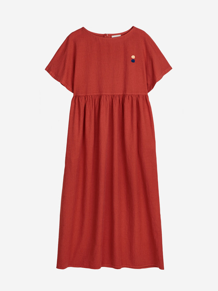 Vestit folgat de màniga curta i mescla de lli