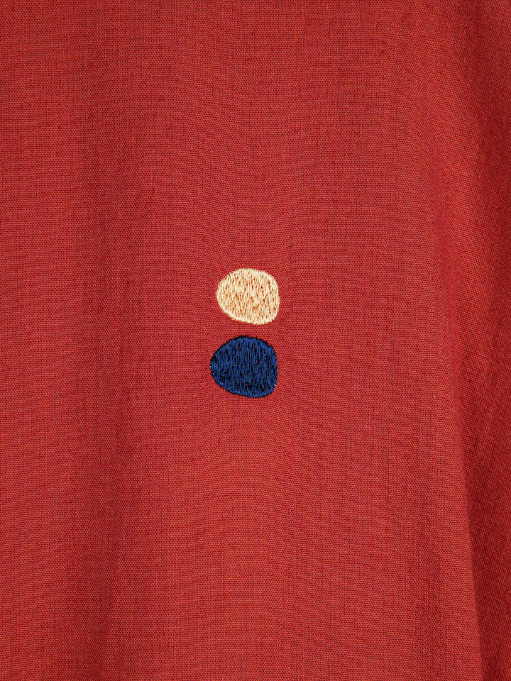 Vestit folgat de màniga curta i mescla de lli