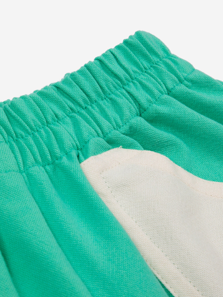 Contrast pocket woven shorts