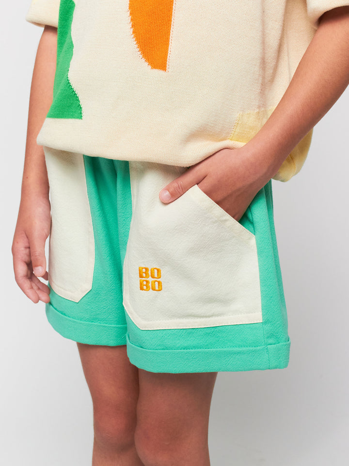 Contrast pocket woven shorts