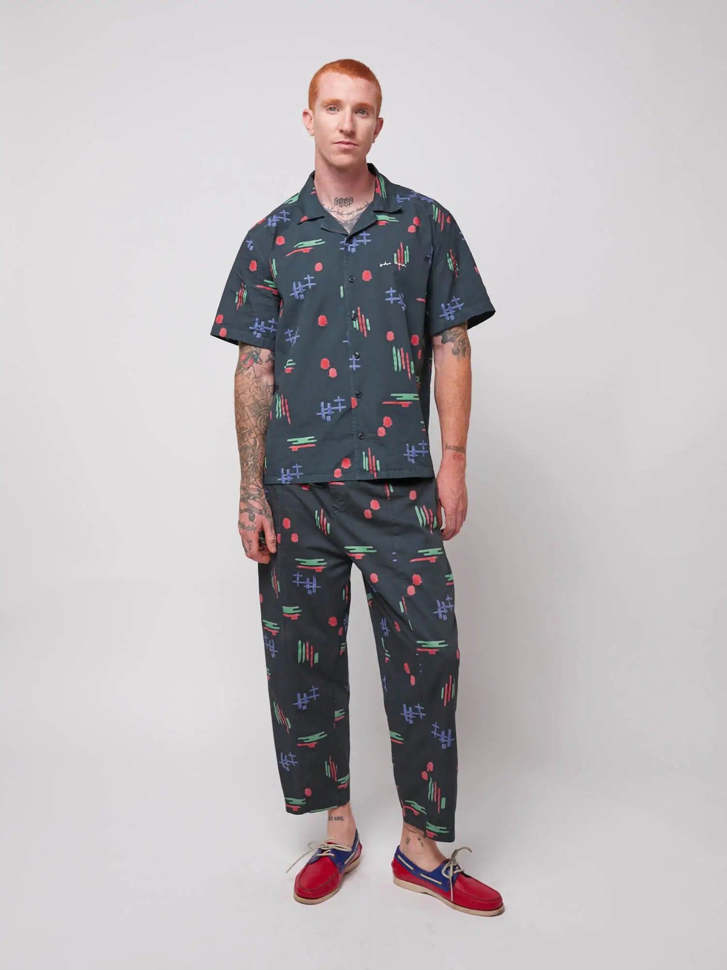 Camisa unisex estampada multicolor