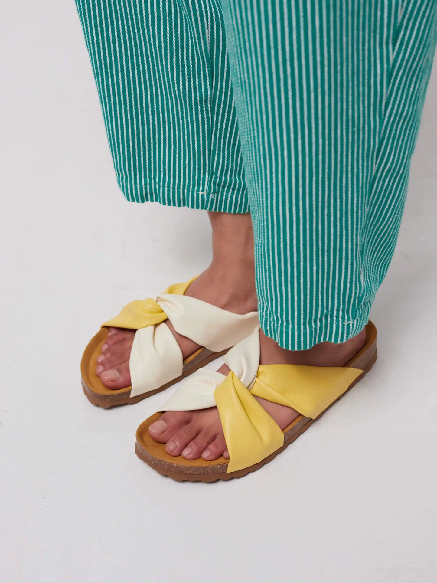 Crossover leather sandals