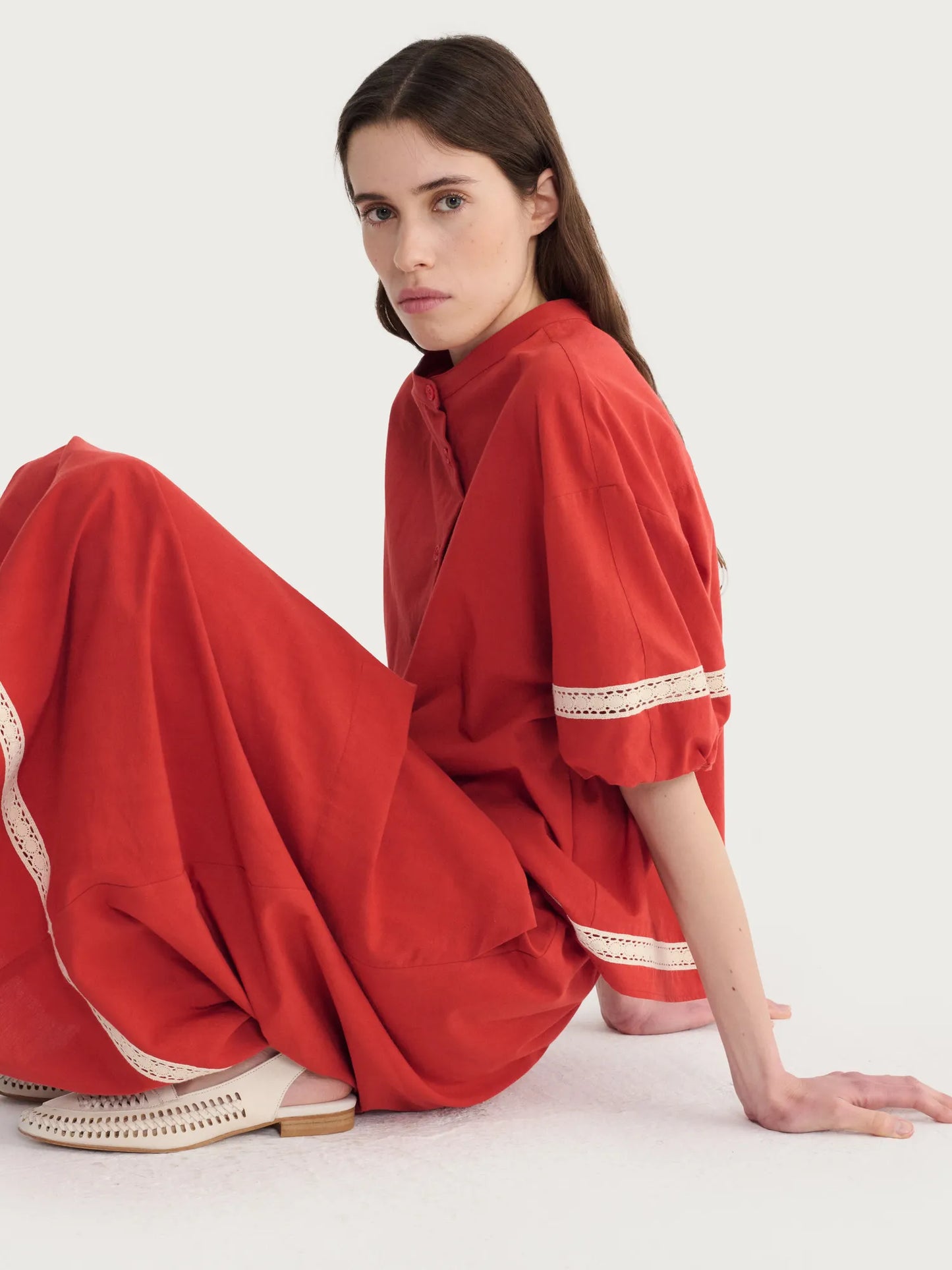 Contrast-trim puff sleeve shirt