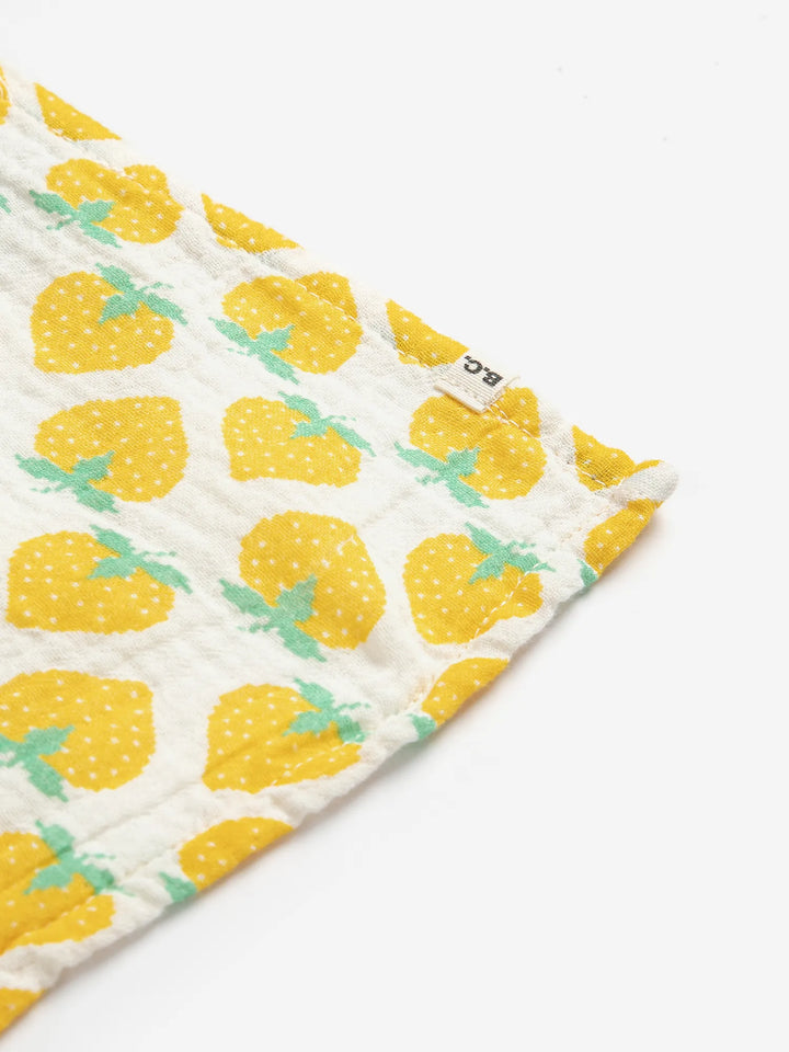 Strawberry all over muslin cloth