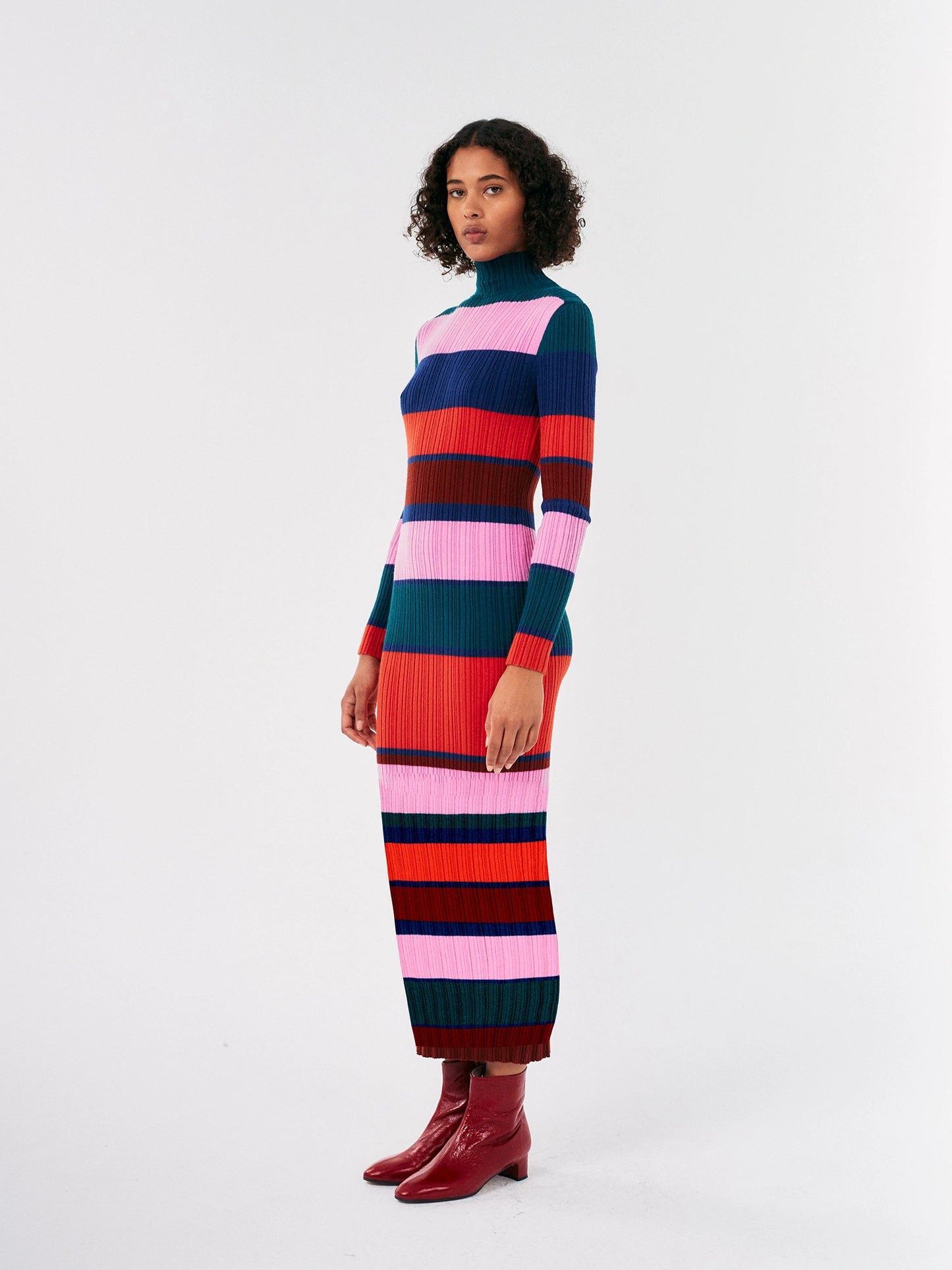 Robe en tricot rayée multicolore