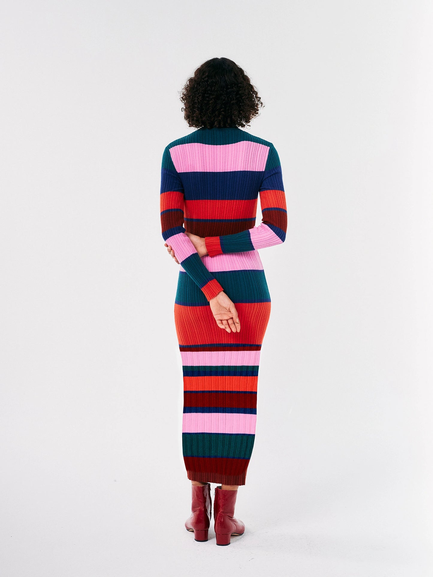 Robe en tricot rayée multicolore