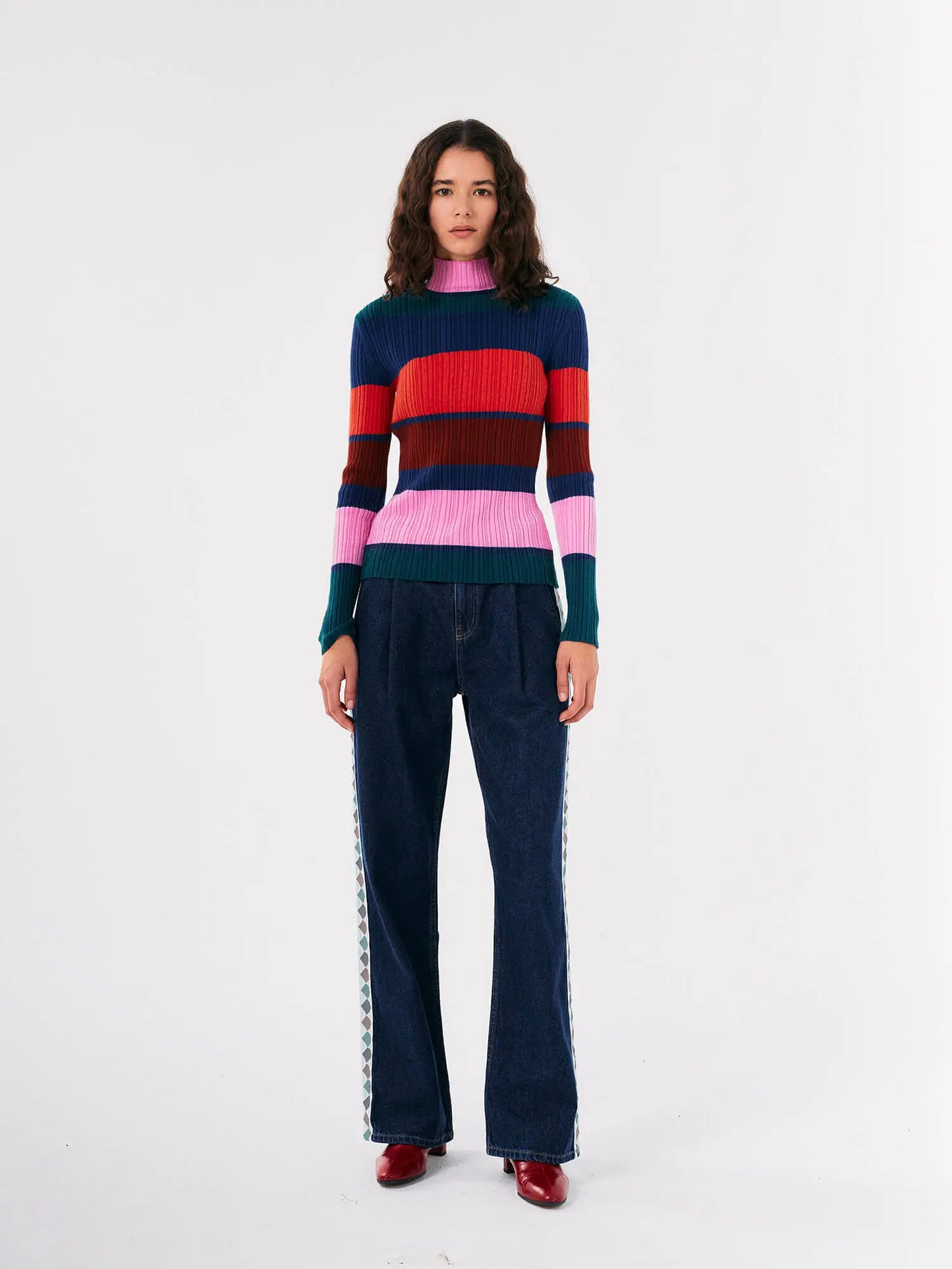 Multi stripes knitted turtle neck