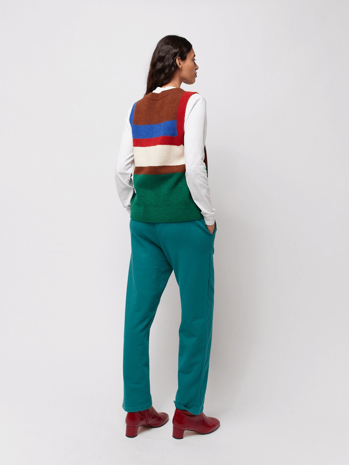 Color block knitted buttoned vest