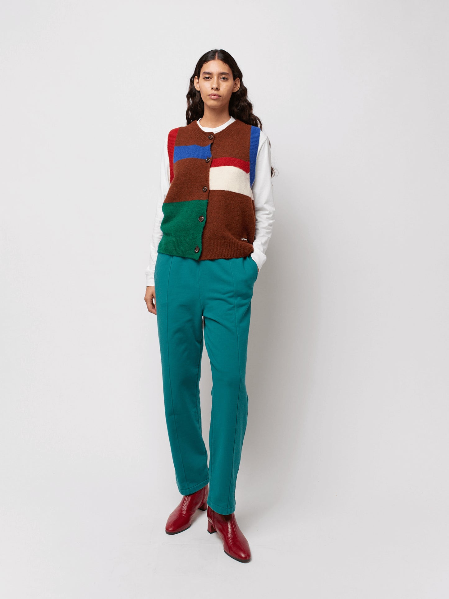 Color block knitted buttoned vest