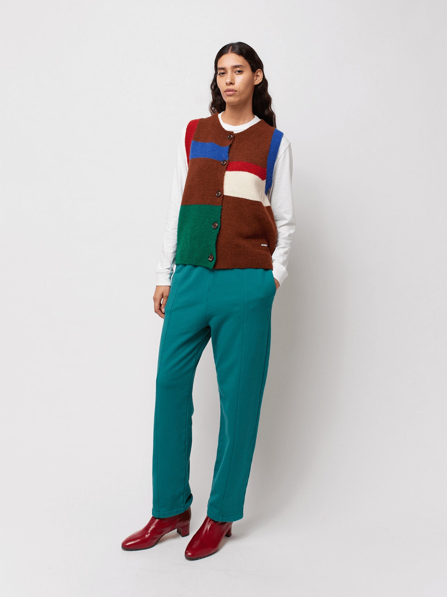 Color block knitted buttoned vest