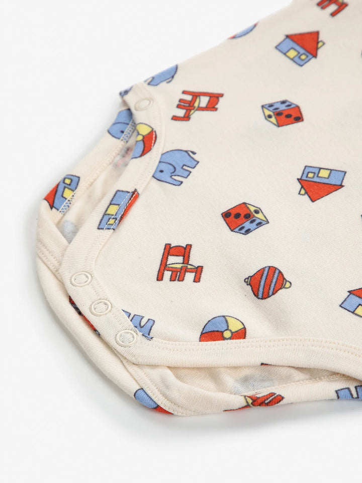 Toys all over body look