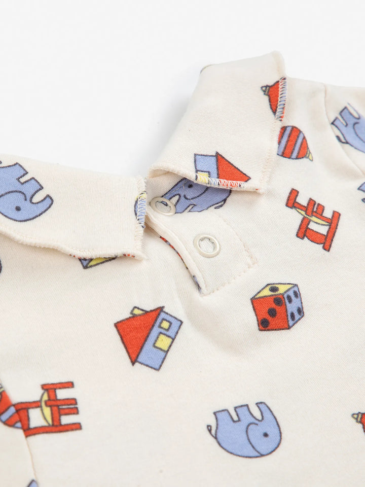 Toys all over collar T‑shirt look