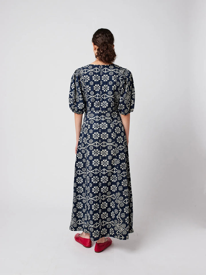Kaleidoscope pattern evase v-neck dress