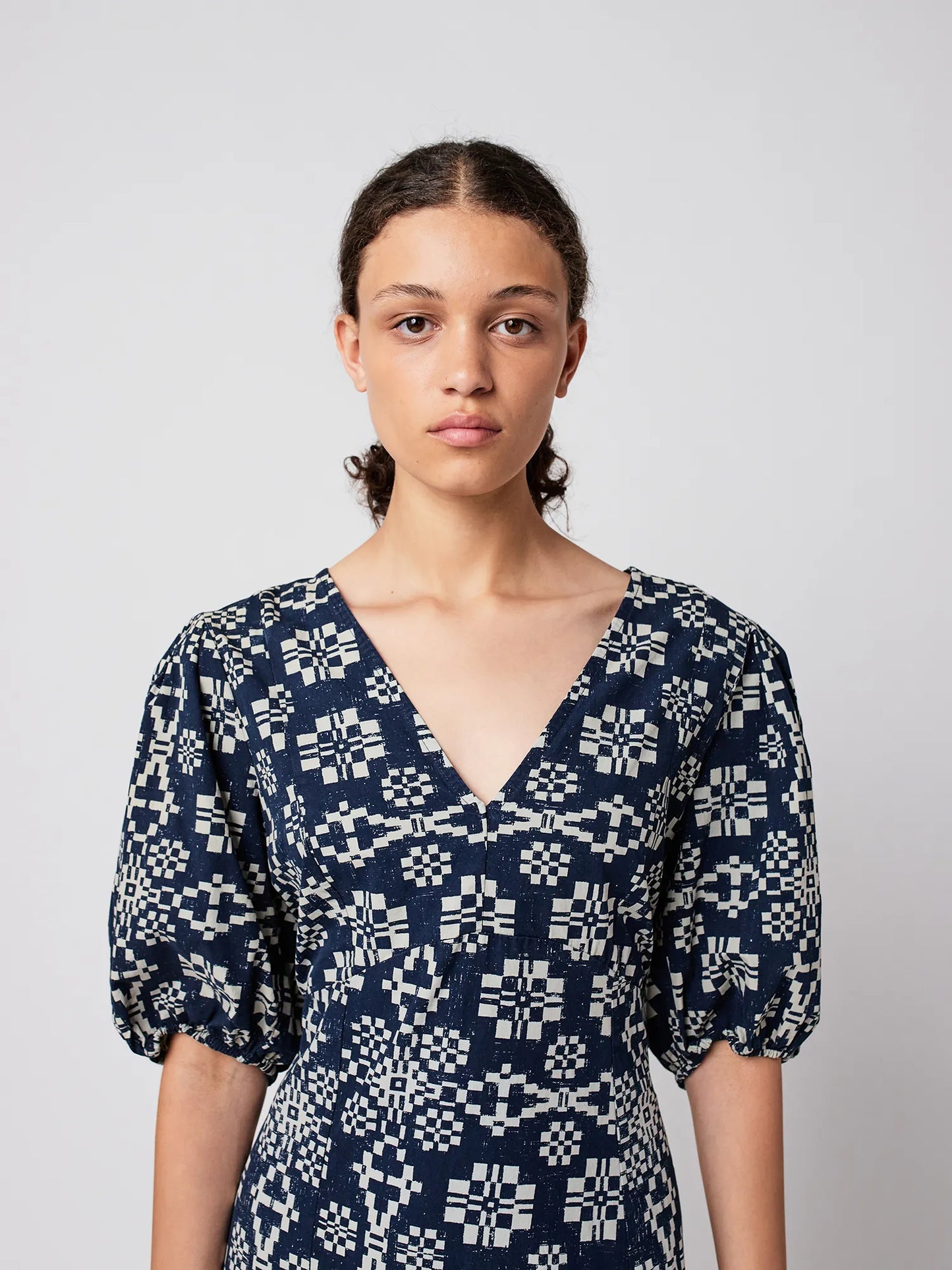 Ausgestelltes Kleid V-Ausschnitt Kaleidoscope-Print