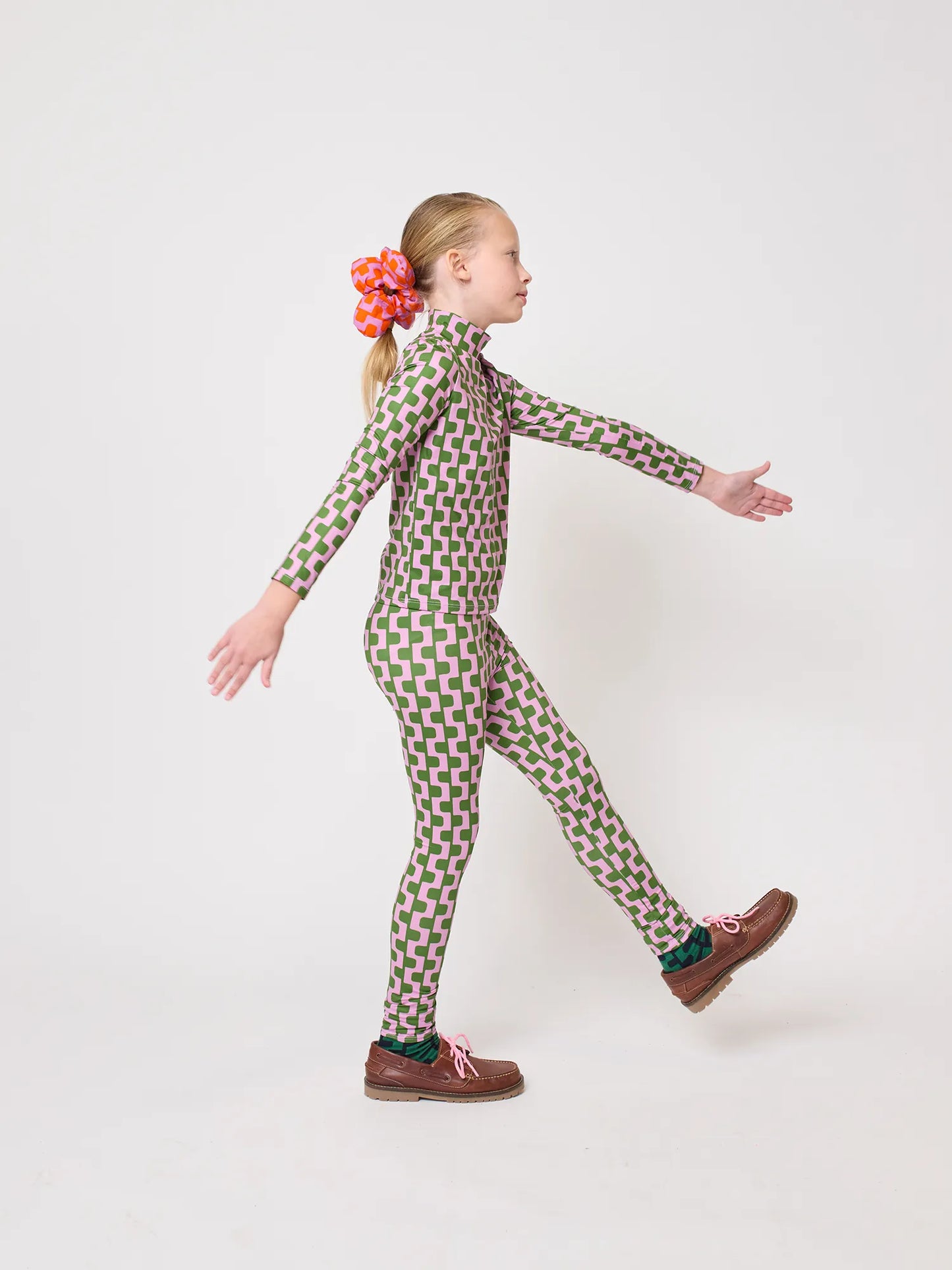 Color Chain all over turtle neck T-shirt