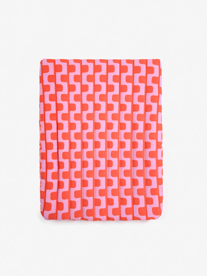 Chain quilted laptop cover