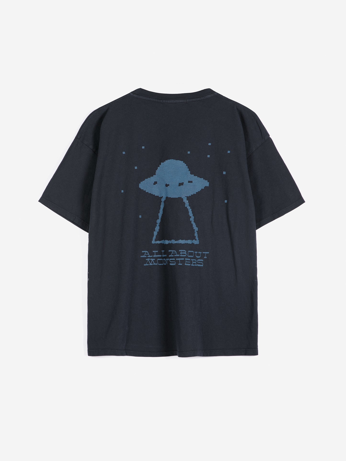Oversize-T-Shirt Pixel Abduction