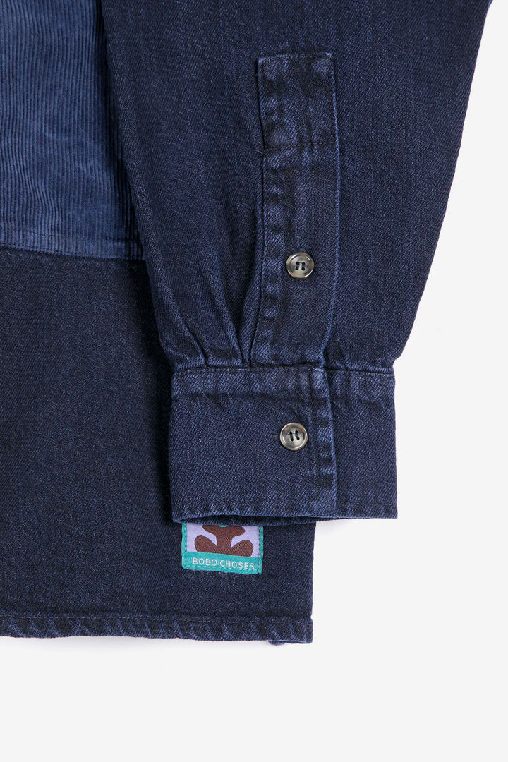 Big corduroy pockets light denim shirt