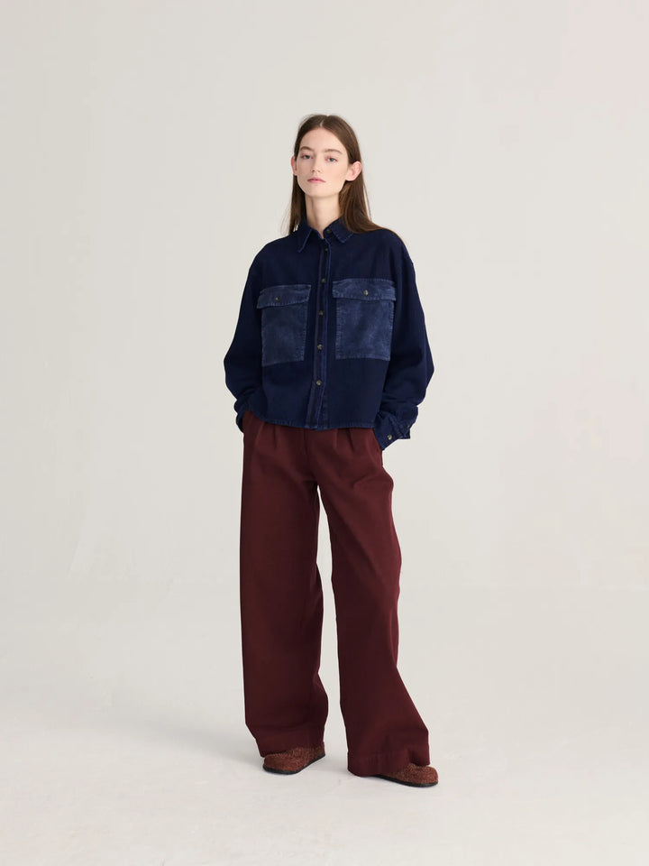 Big corduroy pockets light denim shirt