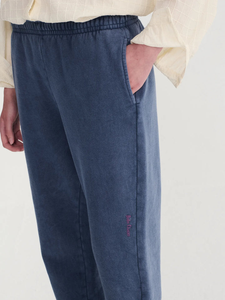 Pantalón jogger Nest