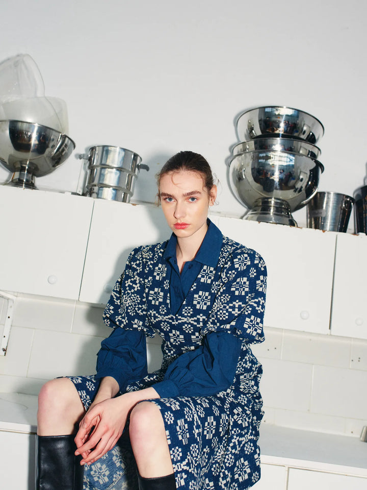 Kaleidoscope pattern evase v-neck dress
