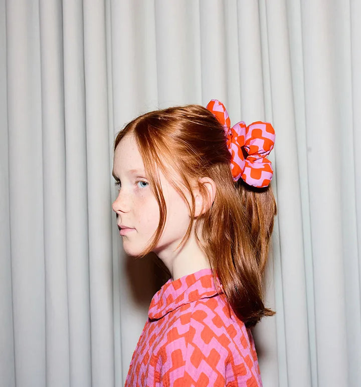 Chain all over flower scrunchie