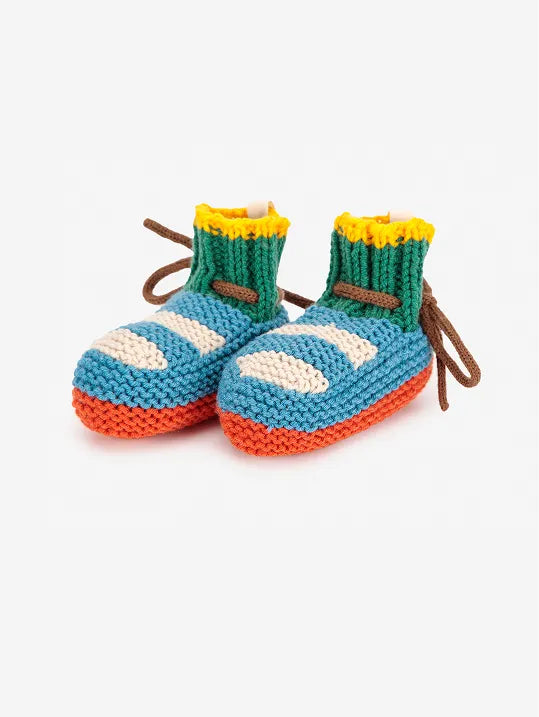 Multicolor knitted booties