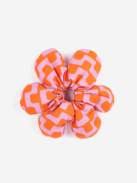 Chain all over flower scrunchie