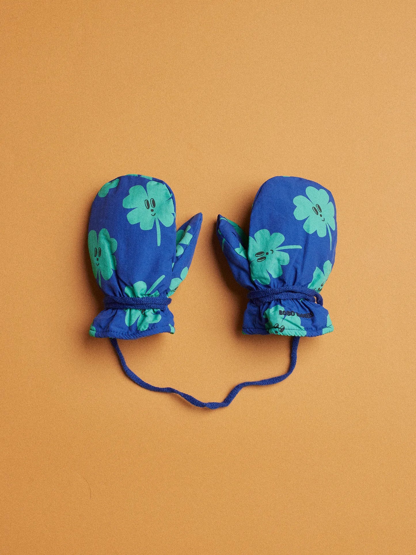 Lucky Clover all over chapka & mittens set