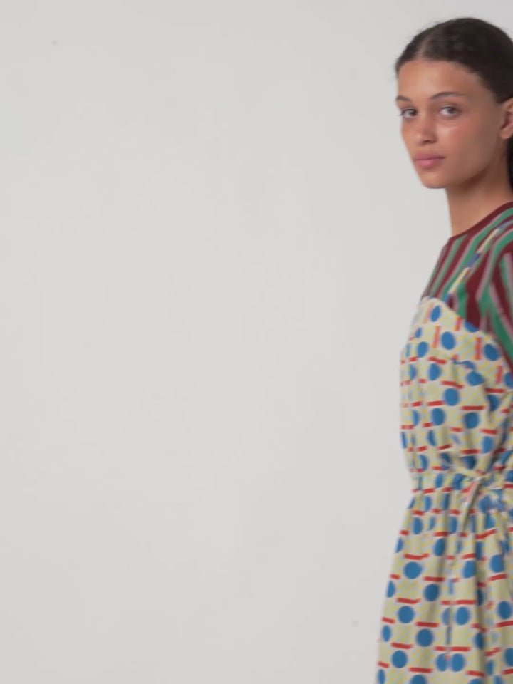 Geometric pattern sleeveless dress