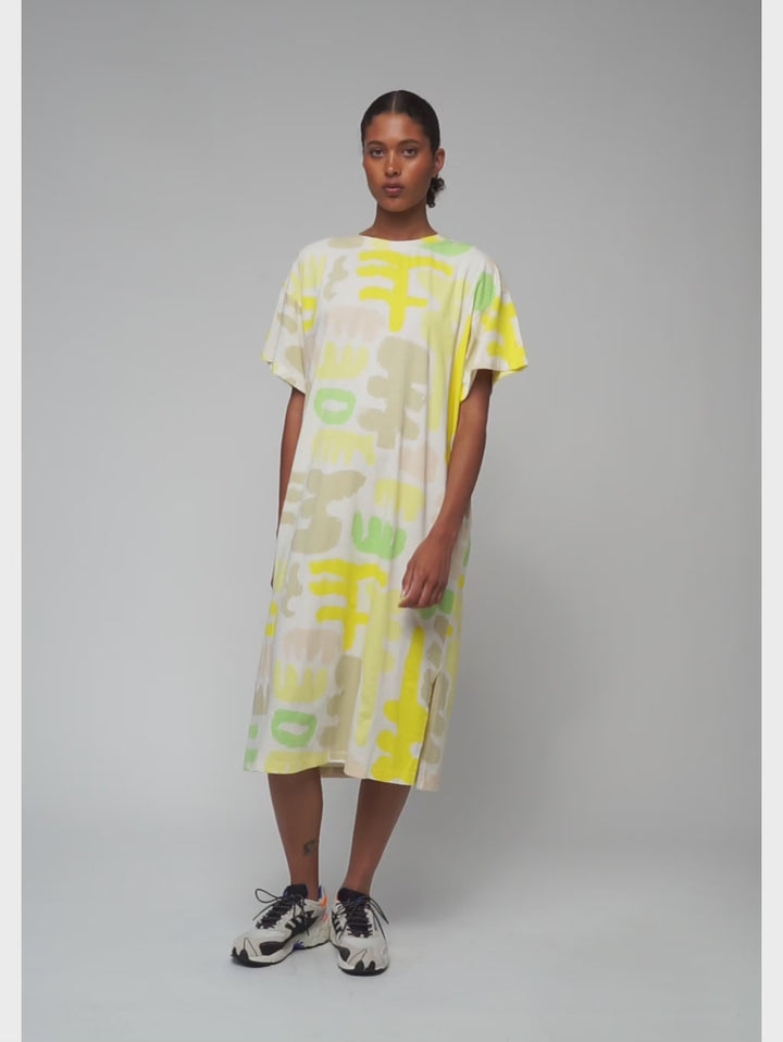 카니발 프린트 롱 티셔츠 원피스