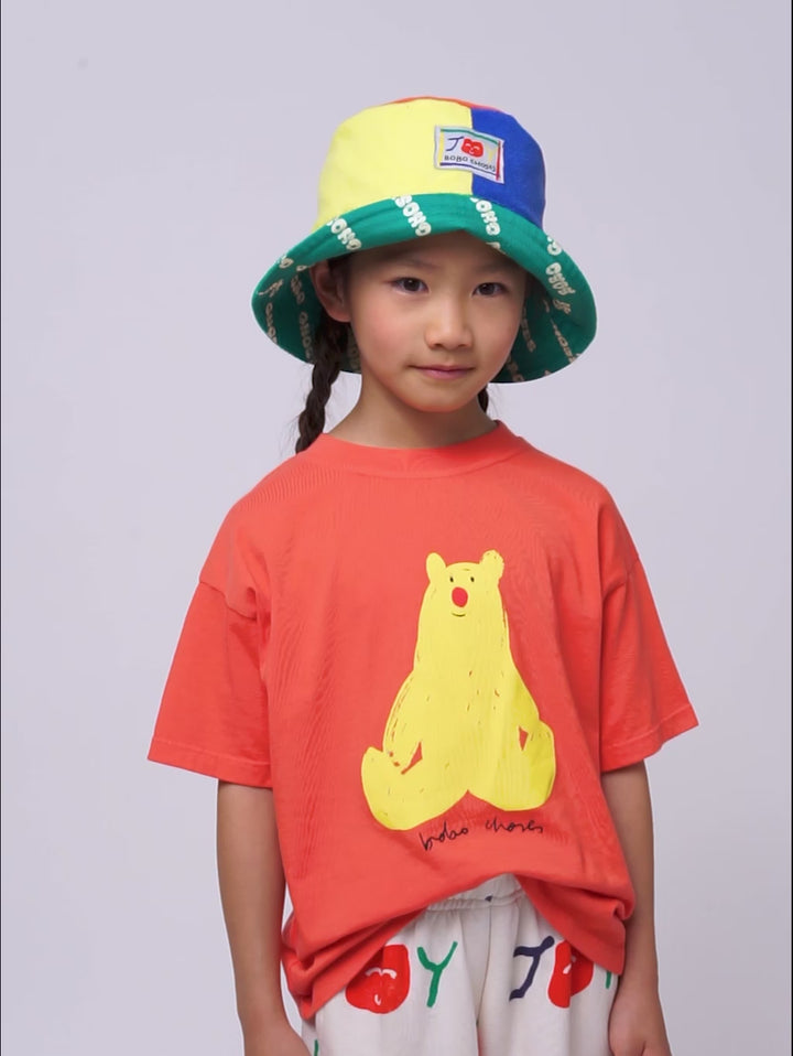 Hug Me Bear 티셔츠