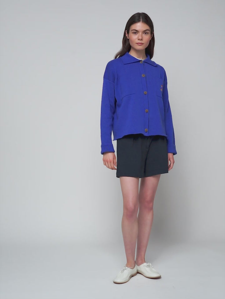 Collar buttoned cardigan