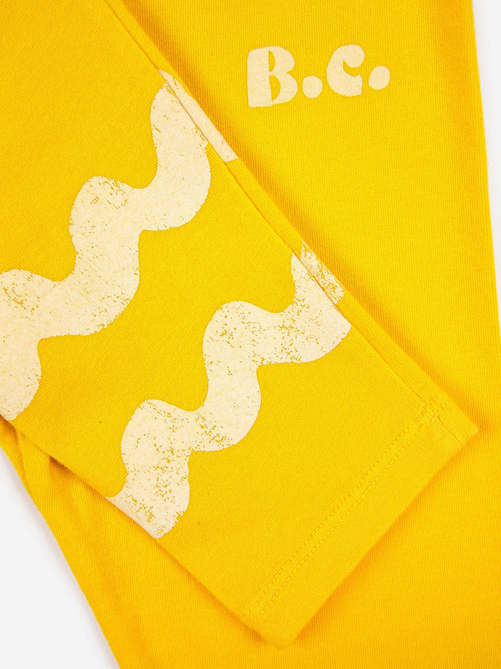 Mallas amarillas olas