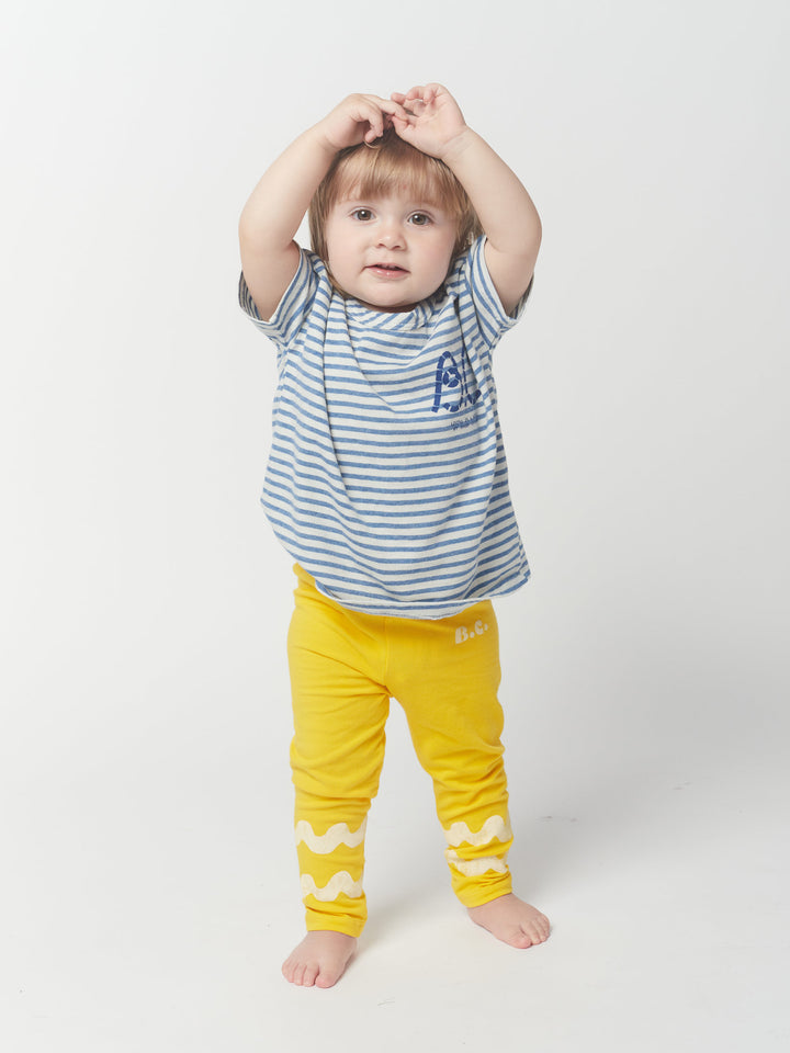 Mallas amarillas olas