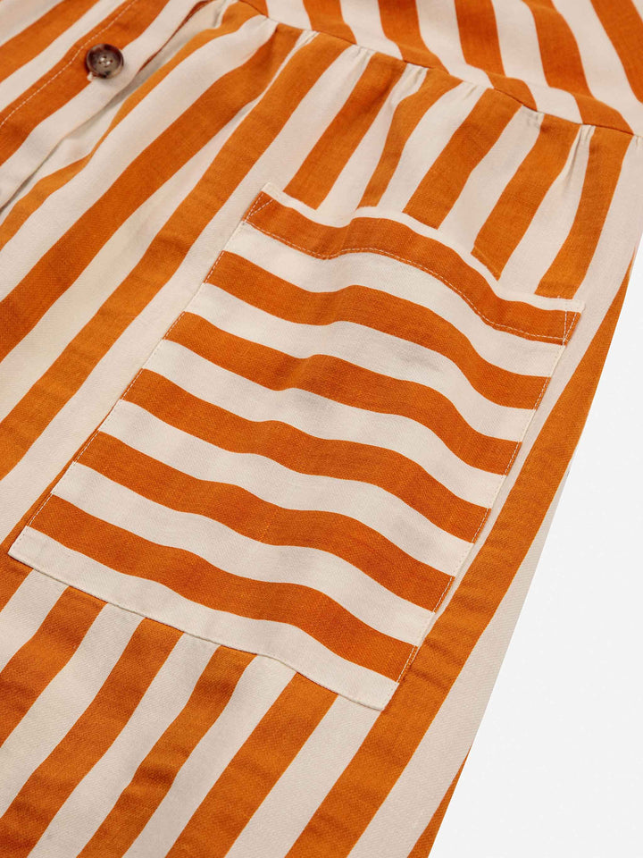 Vestit de tirants amb botons i ratlles