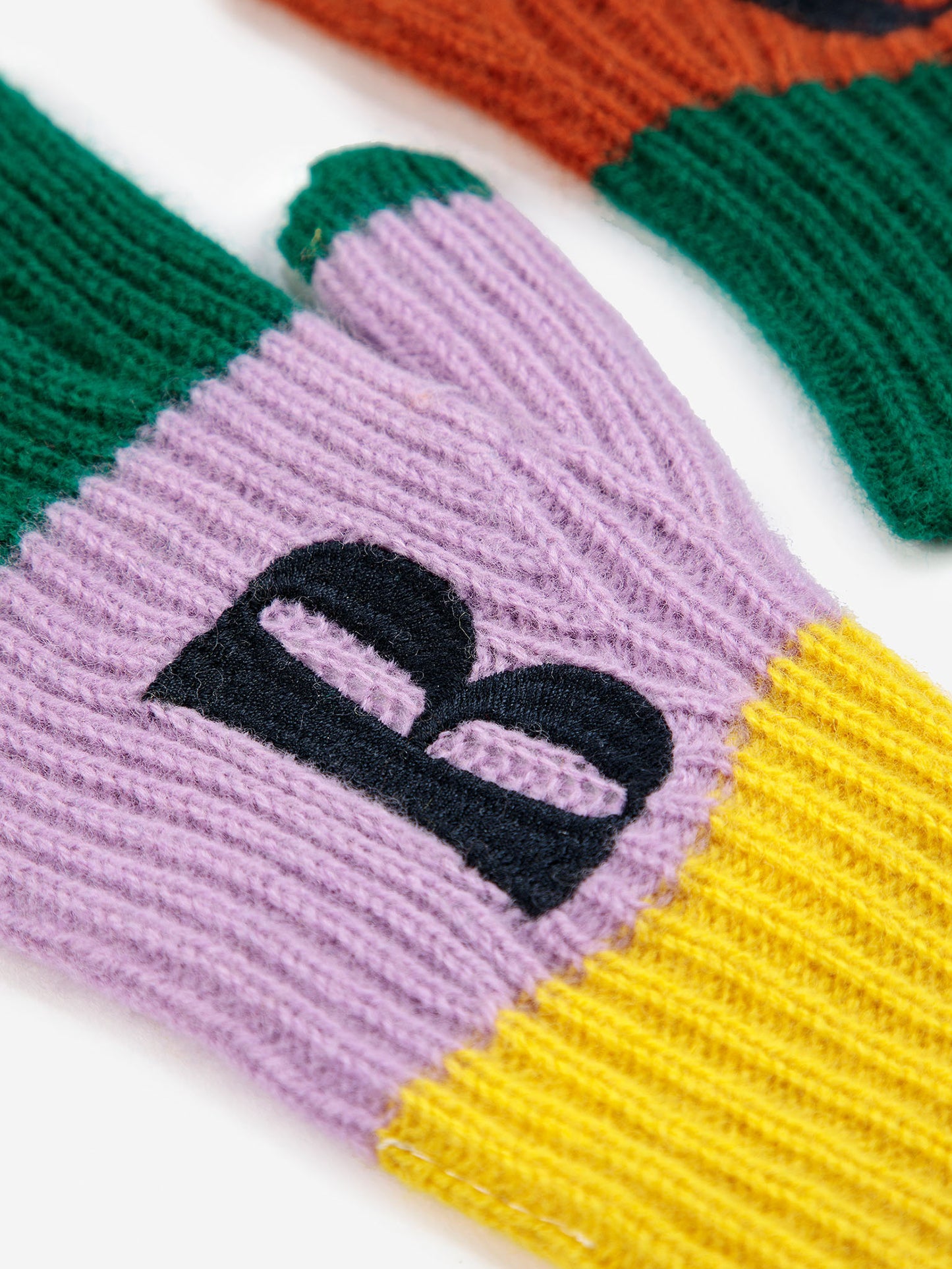 BC color block knitted gloves