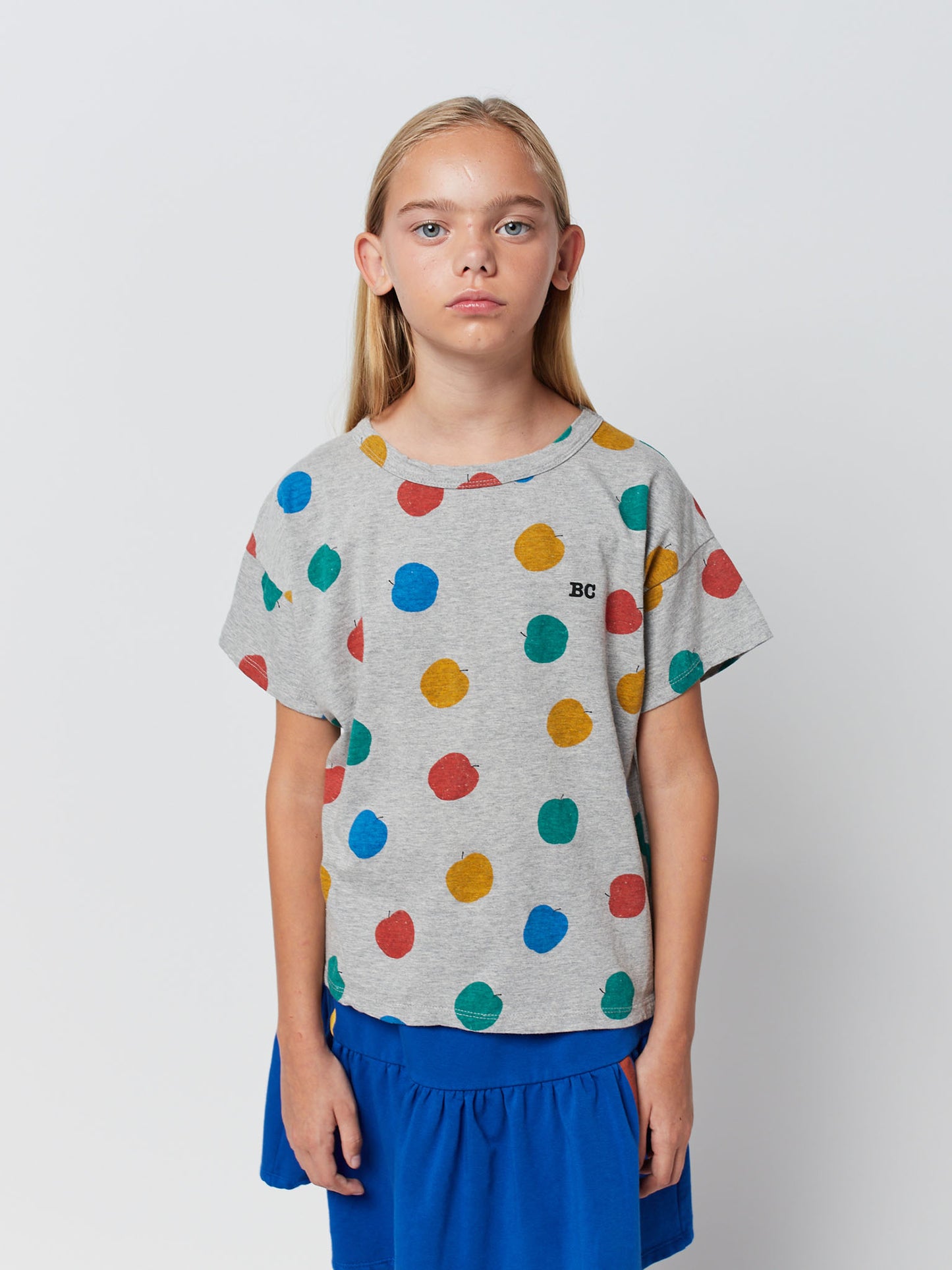 Camiseta estampada manzanas multicolor