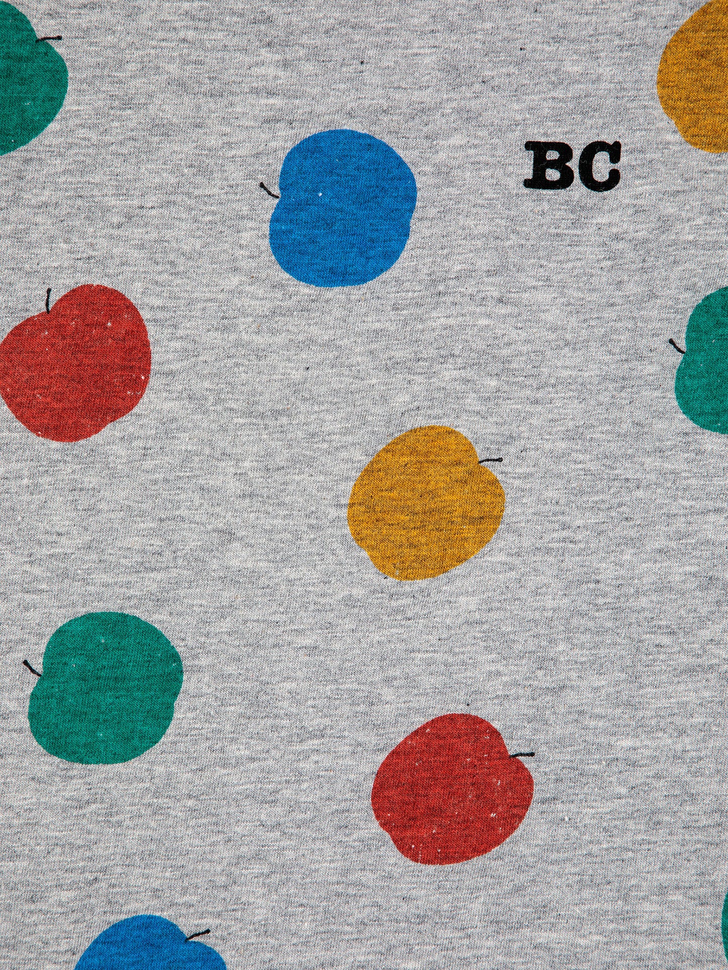 Multicolor Apples all over T-shirt